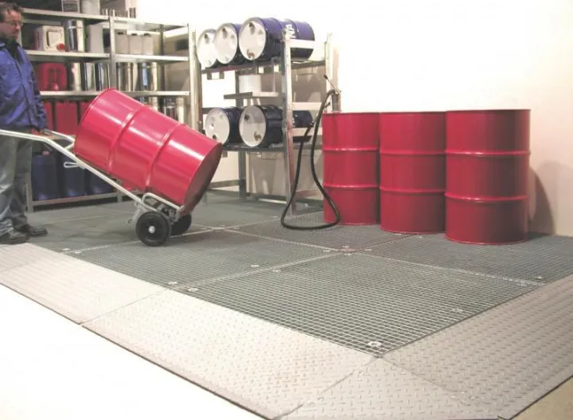 Bild: Neue Spezial-Auffang-Wannen - Bodenschutz-Auffangwannen und Containerwannen im Fokus