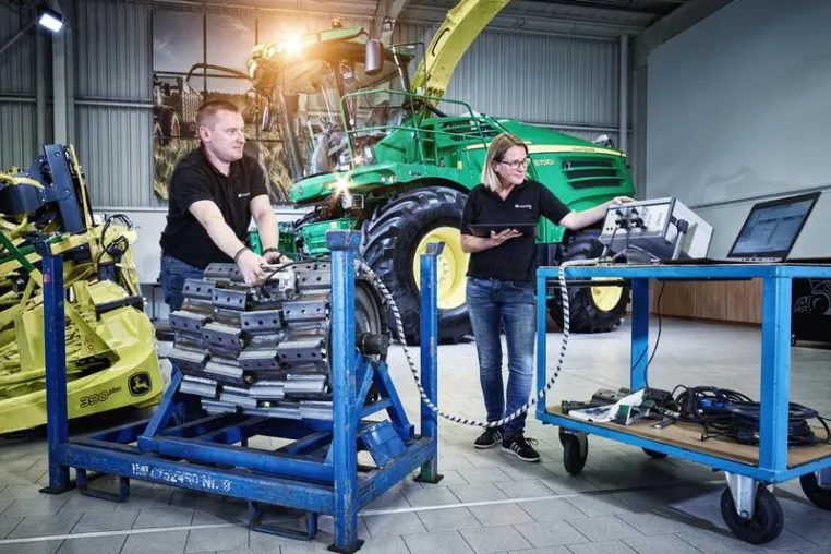 Ultrasound sensors make forage harvesters more reliable Bild: Ultrasound sensors make forage harvesters more reliable