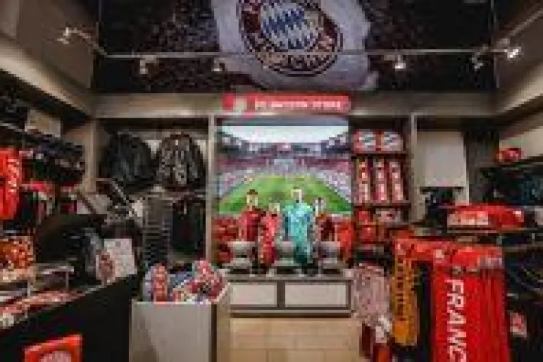 FC Bayern München eröffnet Pop-up Store in Ingolstadt Village Bild: FC Bayern München eröffnet Pop-up Store in Ingolstadt Village