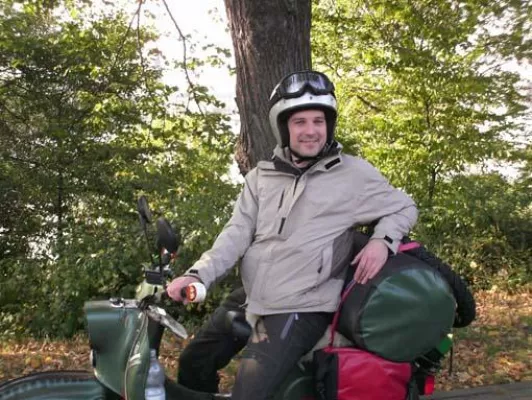 Bild: Florian Rolkes "Schwalbenflug" ist gestartet - Slow Way Down von Hamburg nach Kapstadt für einen guten Zweck