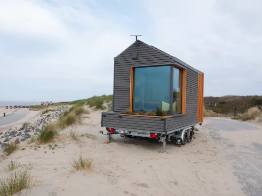 Bild: NEYWORK – Tiny Workspaces auf Norderney mit Tourismuspreis „Goldene Leuchtfeuer“ ausgezeichnet