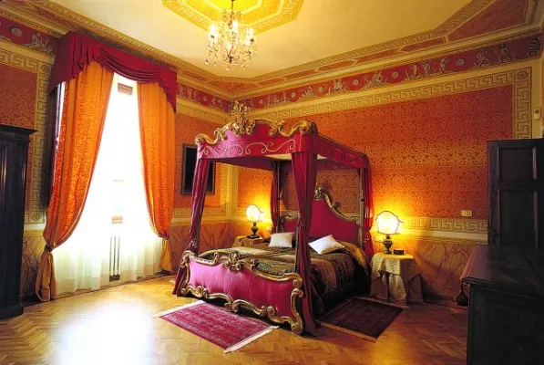 Bild: Himmelbett und gute Geister... Cuendet: Luxusferien sind im Trend