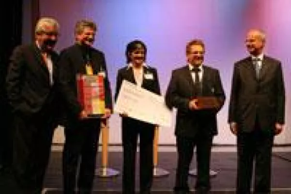 mobil - ohne Lenkrad und Pedale - Wirtschaftsinitiative bwcon verleiht zum 10. Mal den Hightech Award CyberOne Bild: mobil - ohne Lenkrad und Pedale - Wirtschaftsinitiative bwcon verleiht zum 10. Mal den Hightech Award CyberOne