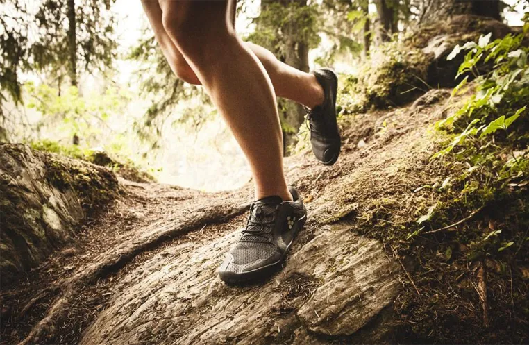 Barfußschuhe für Sport- und Outdoor: VIVOBAREFOOT präsentiert die neue Herbst-/Winterkollektion Bild: Barfußschuhe für Sport- und Outdoor: VIVOBAREFOOT präsentiert die neue Herbst-/Winterkollektion