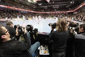 Bild: Handball: Erlangen empfängt zur traditionellen „BLACK NIGHT“ die Eulen Ludwigshafen