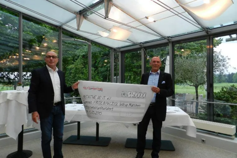 Bild: FRITZ & MACZIOL group spendet 1.500 Euro an INITIATIVE DO IT e.V.