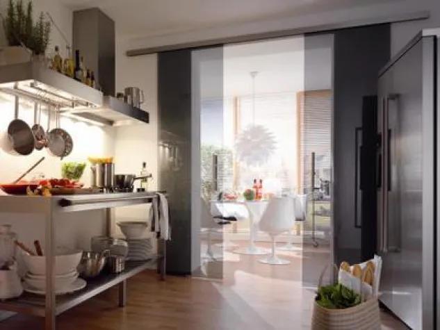 Agile 150 Dormotion - die Glasschiebetür mit neuem Öffnungs- und Schließmechanismus. Mehr Sicherheit / Komfort Bild: Agile 150 Dormotion - die Glasschiebetür mit neuem Öffnungs- und Schließmechanismus. Mehr Sicherheit / Komfort