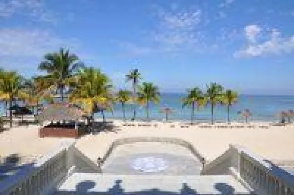 Bild: Cuba4Travel und SalsaExpress informieren über Cuba und Reisen auf Kuba anlässlich der Beach & Boot in Leipzig