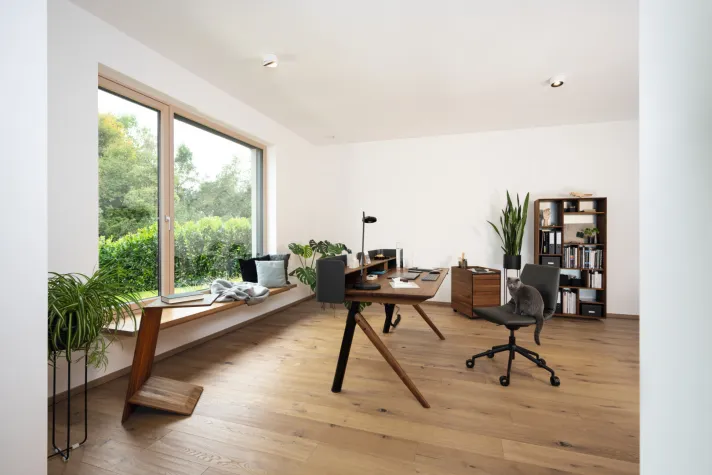 Bild: Neue Design-Innovation bei Raum + Form: Der Team 7 Schreibtisch Pisa