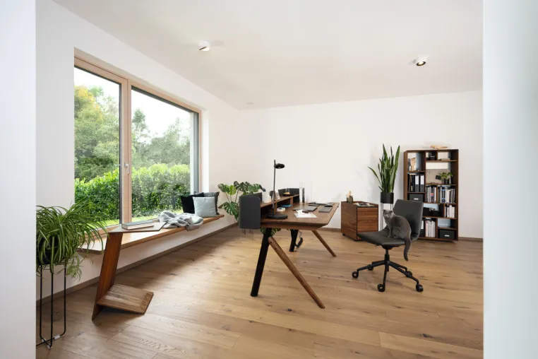 Bild: Neue Design-Innovation bei Raum + Form: Der Team 7 Schreibtisch Pisa