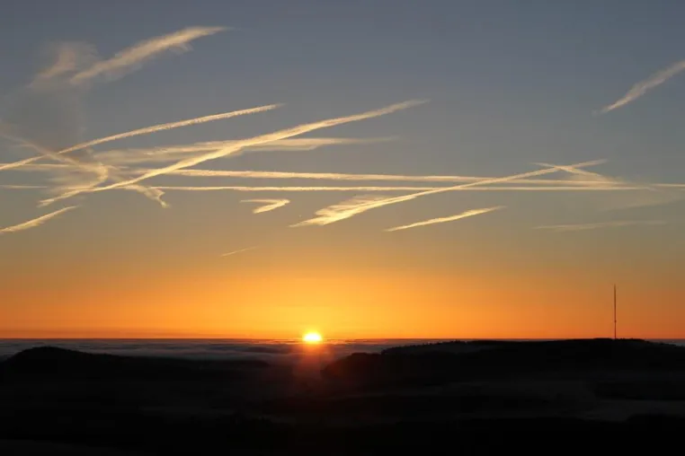 Nächtliche Exkursionen zu Sonne, Mond und Sternen Bild: Nächtliche Exkursionen zu Sonne, Mond und Sternen