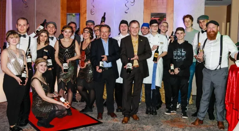 Bild: Glitzer, Glamour und kulinarische Genüsse beim Azubi-Tag im Parkhotel Weiskirchen