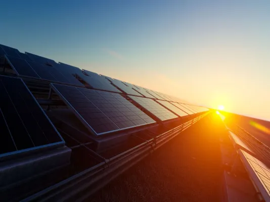 Bild: IFNS: Erneuerbare Energiequellen erzeugen mehr als die Hälfte des Stroms in Deutschland