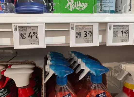 Bild: DM beschleunigt Digitalisierung seiner Filialen mit VusionGroups EdgeSense-Plattform