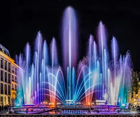 Bild: Atemberaubende Wassershow zu "Düren Leuchtet 2014"
