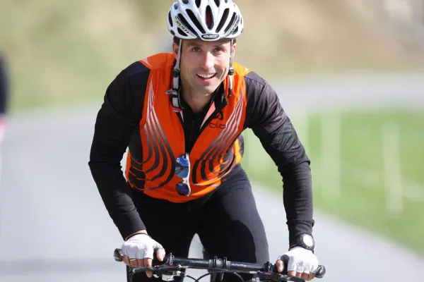 Bild: Peter Schlickenrieder fährt den Ötztaler Radmarathon