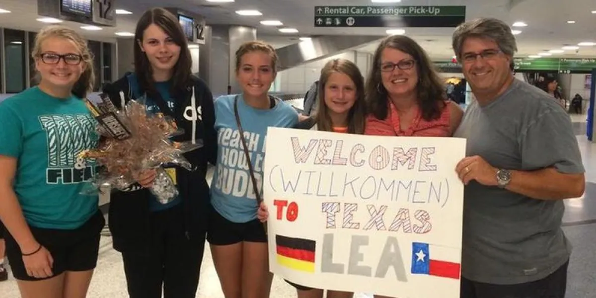 Schüleraustausch USA: Lea bei ihrer Gastfamilie in Texas (Foto: Stiftung Völkerverständigung)