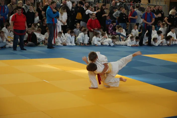 Bild: Fest des Brandenurger Judosport zum 30. Kreispokal-Weihnachtsturnier in Königs Wusterhausen