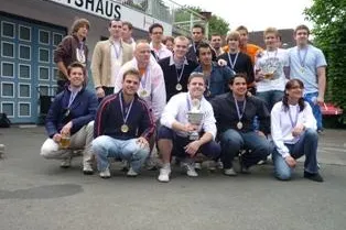 Team der service 94 GmbH siegte beim Drachenboot-Rennen Bild: Team der service 94 GmbH siegte beim Drachenboot-Rennen