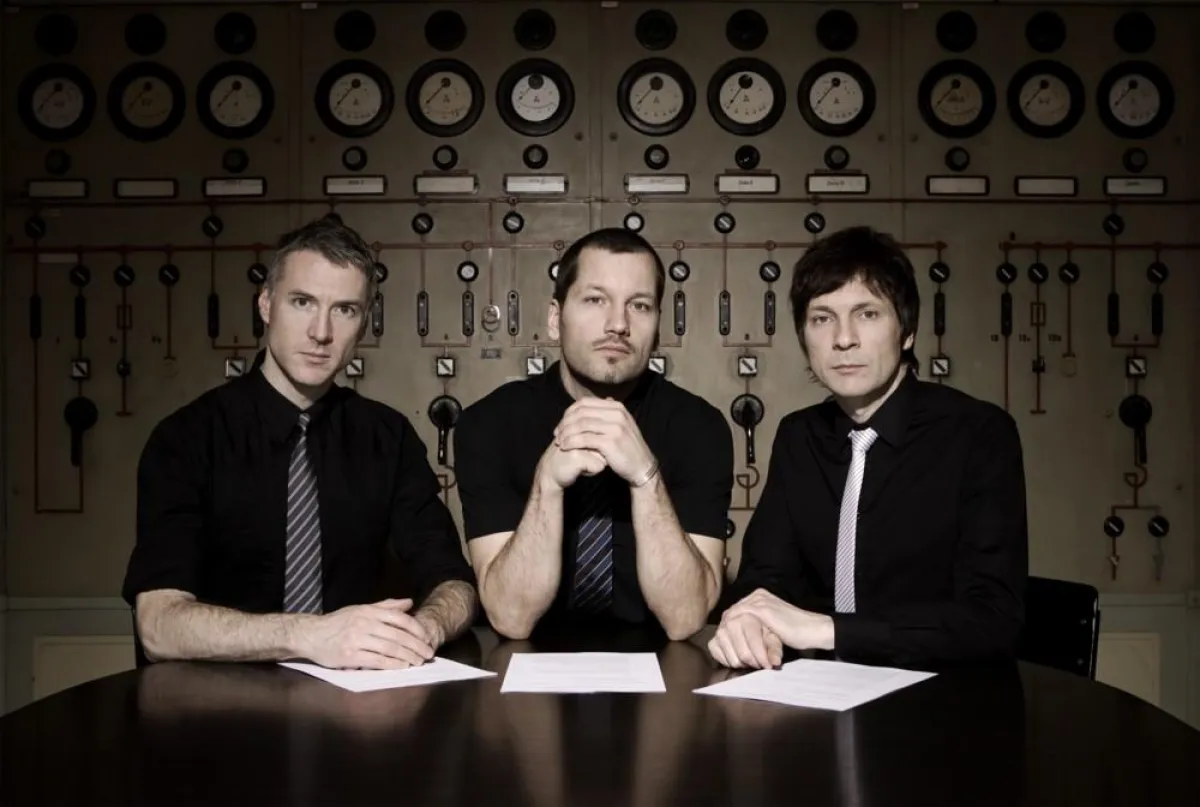 LENZ: Christoph von Knobelsdorff (dr), Richard Putz (voc, git), Markus Jütte (b) v.l.n.r.