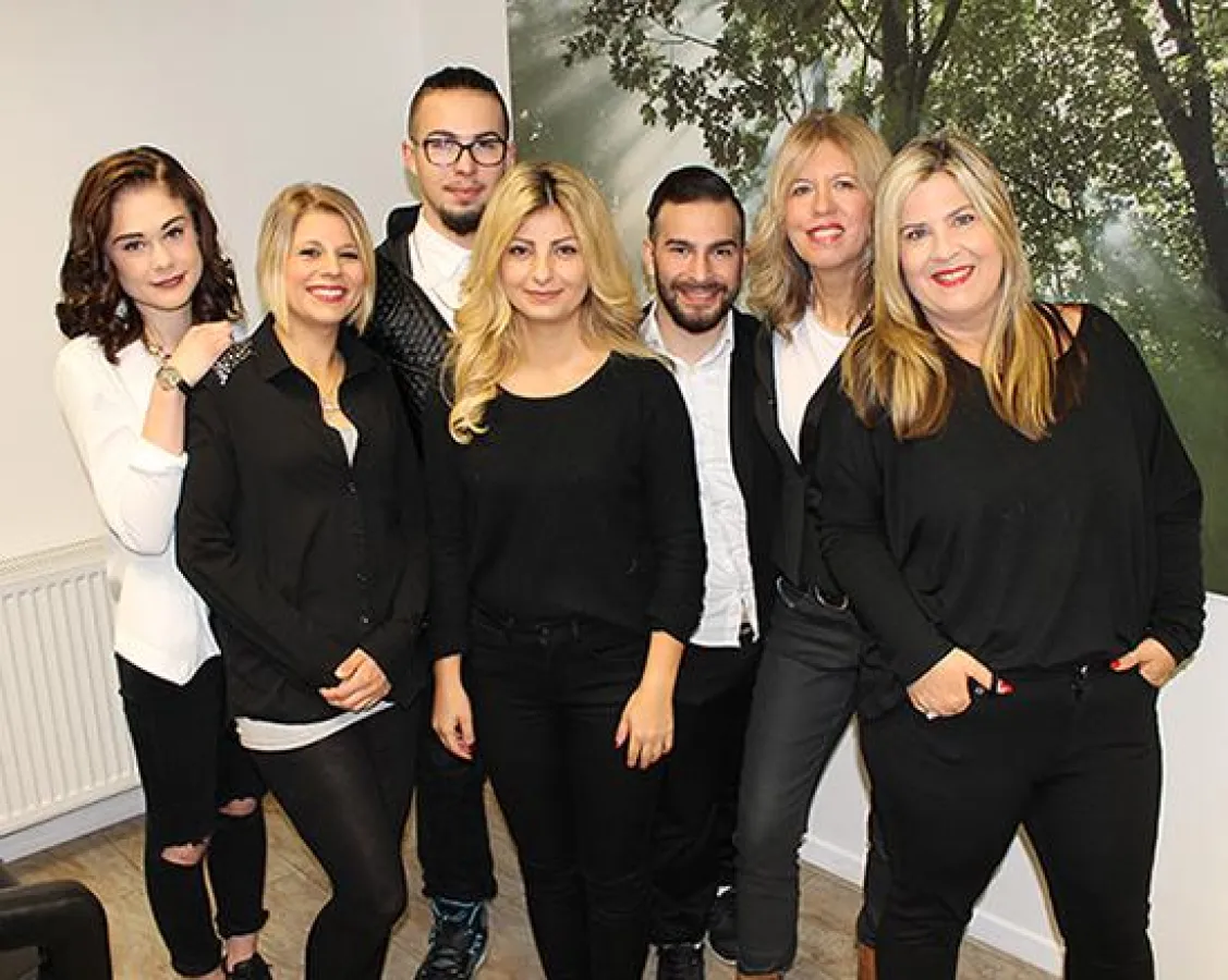 Le Figaro in Lage: Sylvia Steilen (2. von rechts) und ihr Team.