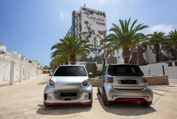 Bild: Ushuaïa Ibiza launcht smart-Elektroauto: smart fortwo EQ Ushuaïa Limited Edition 2020