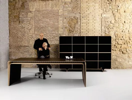 Bild: Stolzer Sieger Mumbai - Haworth gewinnt Innovationspreis Architektur + Office XXL