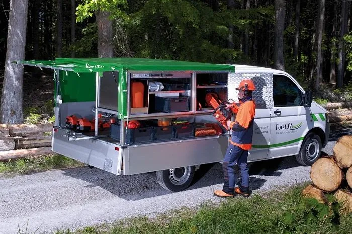 Bild: bott rüstet Fahrzeuge des ForstBW aus