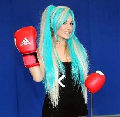 Bild: Dauerstress für Popstar Sera Lee