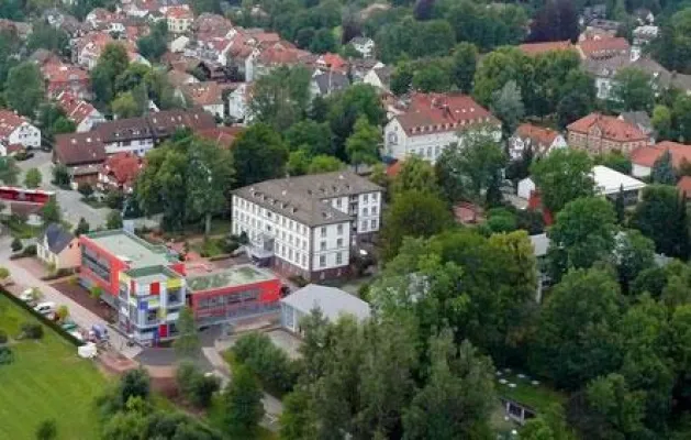 Erziehung und Bildung – bleibende Werte Bild: Erziehung und Bildung – bleibende Werte