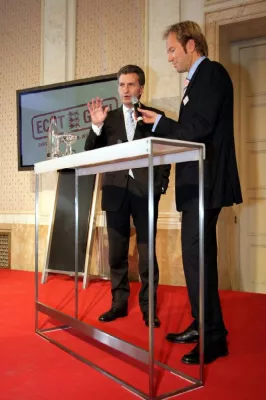 Bild: Urkunde von Ministerpräsident Günther H. Oettinger für Dr. Walser Dental