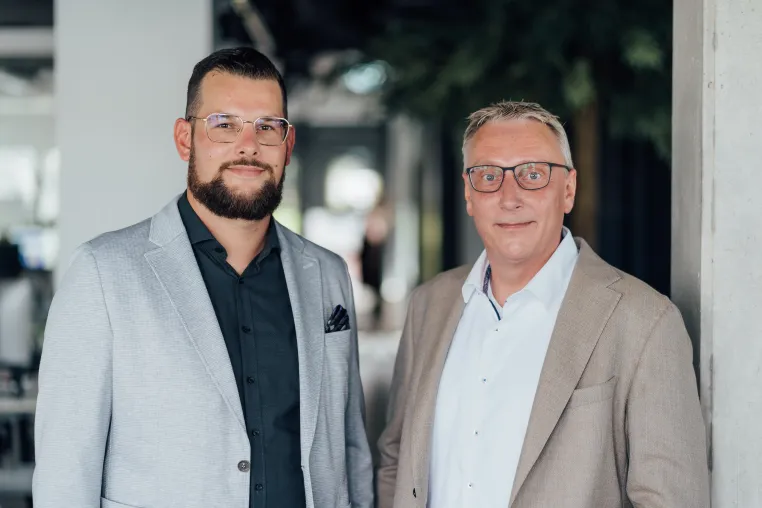 MoveSoft lässt Lizenztransferprozess durch TÜV Saarland Solutions zertifizieren Bild: MoveSoft lässt Lizenztransferprozess durch TÜV Saarland Solutions zertifizieren
