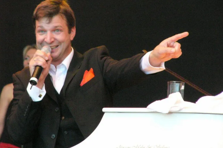 Bild: SahneMixx präsentierten Udo-Jürgens-Evergreens und aktuelle Songs