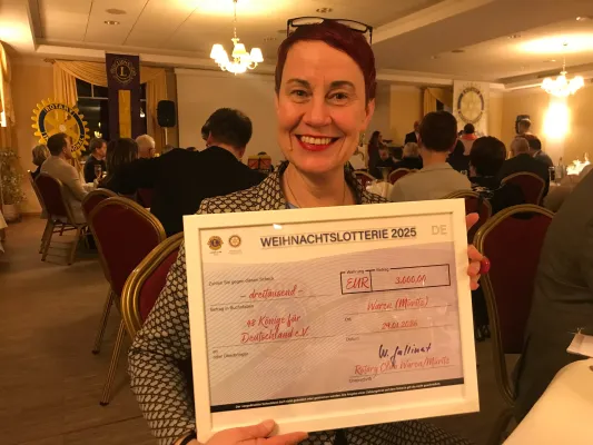 Rotary Club Waren fördert Bildungsprojekt „48 Könige“ mit 3.000 Euro Bild: Rotary Club Waren fördert Bildungsprojekt „48 Könige“ mit 3.000 Euro