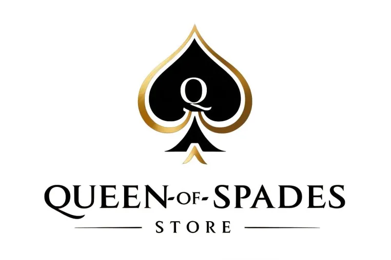 Sommer-Styles mit Statement: Queen of Spades Store bringt Pik♠️auf sportliche Röcke, Cut-Out-Badeanzüge Bild: Sommer-Styles mit Statement: Queen of Spades Store bringt Pik♠️auf sportliche Röcke, Cut-Out-Badeanzüge