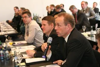 Vom Haben zum Teilen: Logistiker suchen neue Wege der Zusammenarbeit Bild: Vom Haben zum Teilen: Logistiker suchen neue Wege der Zusammenarbeit