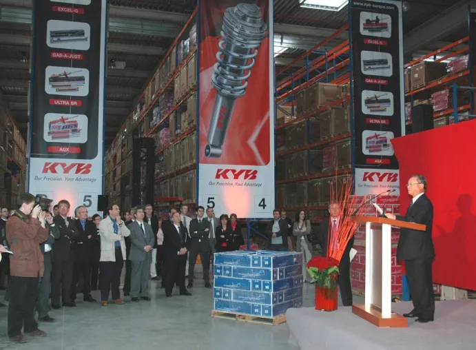 Bild: Neues europäisches Logistik- und Distributionszentrum von KYB (Kayaba) Europe