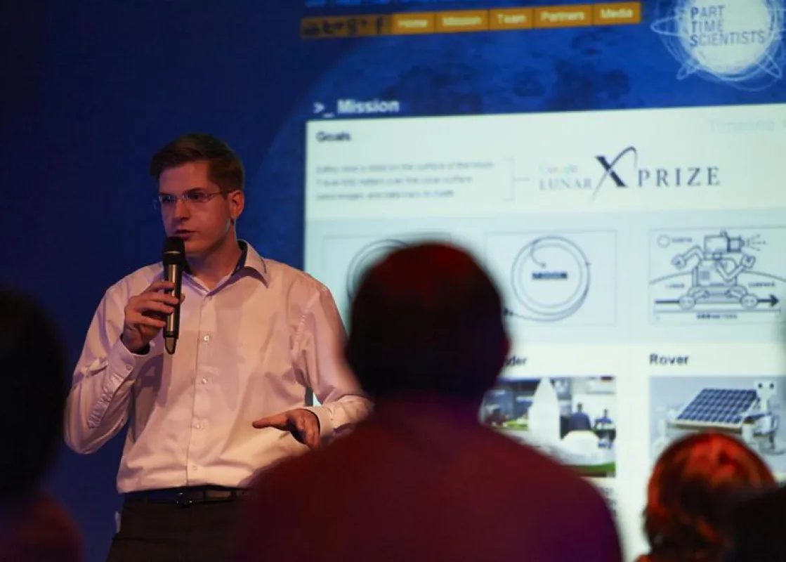 Teamchef Böhme bei der Premiere von „Back to the Moon for good“ (PTS/UK Space Centre/NSC Creative)