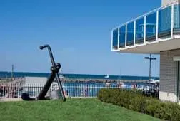 Strandresidenz-Stockanker wurde maritimes Eingangssymbol zum Bootshafen Kühlungsborn Bild: Strandresidenz-Stockanker wurde maritimes Eingangssymbol zum Bootshafen Kühlungsborn