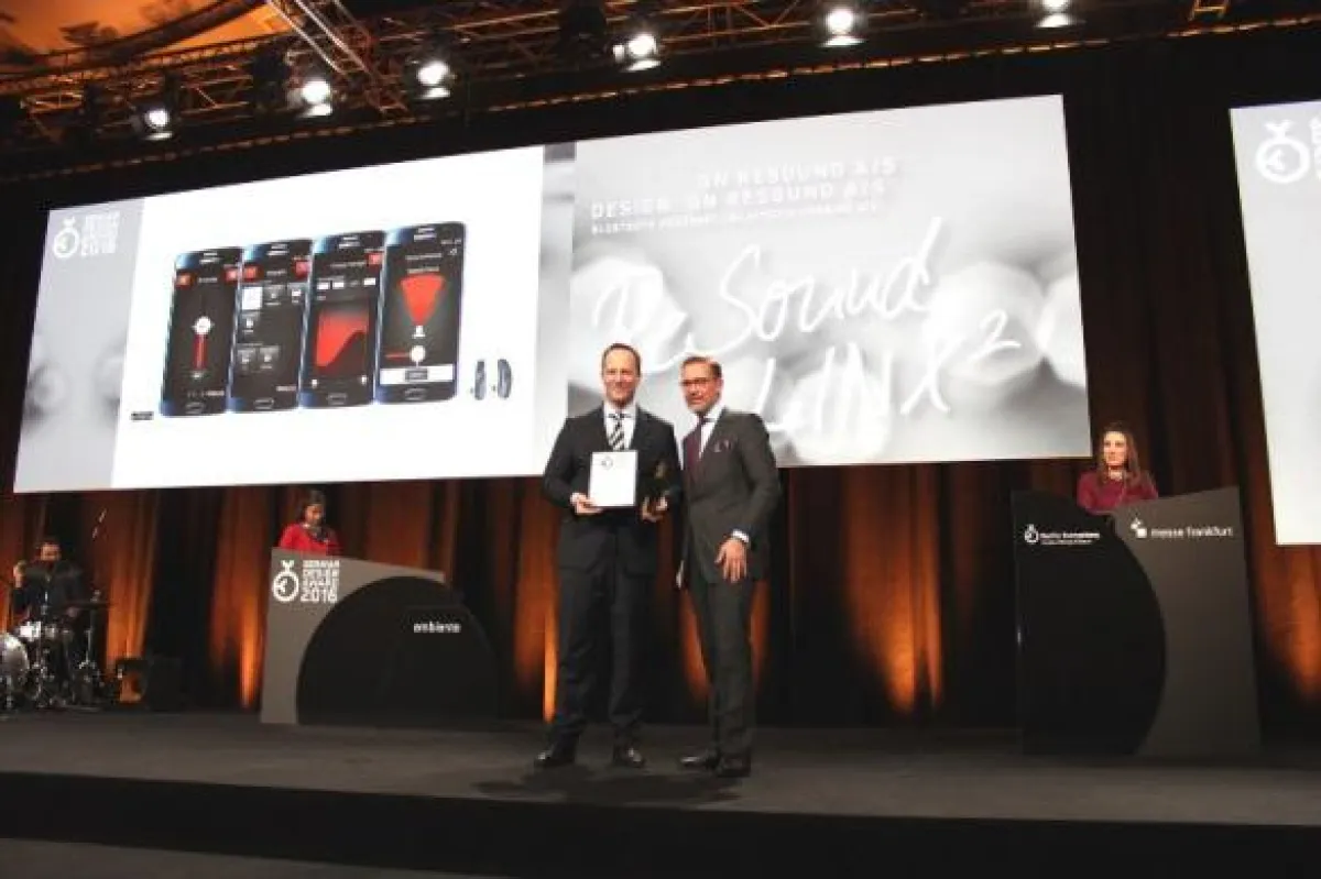 „Design-Oscar“ für smartes Hörgerät: ReSound LiNX² gewinnt German Design Award Gold (Foto: GN)