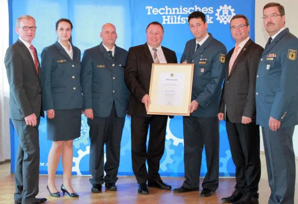 Bild: THW Ahrweiler unter neuer Leitung - Markus Schimming als THW-Ortsbeauftragter ins Amt eingeführt