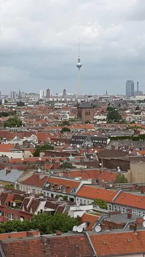 Regelmäßige Rathaus(turm)führungen in Berlin Neukölln mit Reinhold Steinle Bild: Regelmäßige Rathaus(turm)führungen in Berlin Neukölln mit Reinhold Steinle