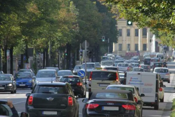 Bild: Mobil in Deutschlands vierter STÄDTE-STAU-CHECK 2014 - Die "Stuttgartisierung" schreitet voran