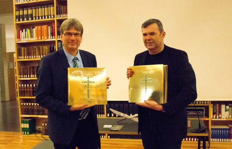 Bild: Eine goldene ART-Edition für die Herzogin Anna Amalia Bibliothek