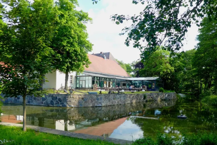 Den August genießen auf Usedom im Wasserschloss Mellenthin Bild: Den August genießen auf Usedom im Wasserschloss Mellenthin