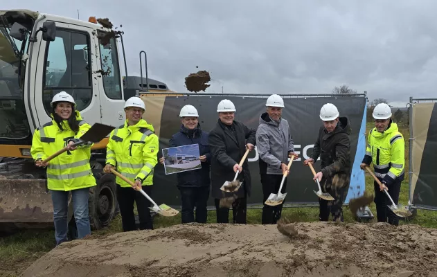 ISOPARTNER Volkach: Spatenstich für neue Produktionshalle Bild: ISOPARTNER Volkach: Spatenstich für neue Produktionshalle