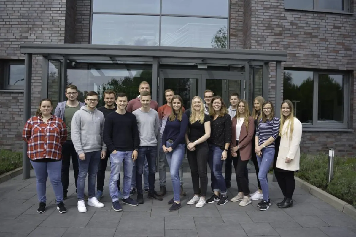 19 Azubis der L.I.T. haben beim Wettbewerb Best Azubi 2018 erfolgreich teilgenommen. (Foto: L.I.T.)