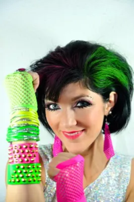 Nach 30 Jahren kehrt der Eurodisco-Sound zurück: Mit NEA! und ihrem Superhit "Magic Mystery" Bild: Nach 30 Jahren kehrt der Eurodisco-Sound zurück: Mit NEA! und ihrem Superhit "Magic Mystery"