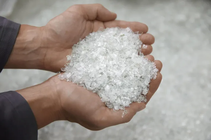 Bild: PET Recycling Team Wolfen recycelt PET aus dem Gelben Sack