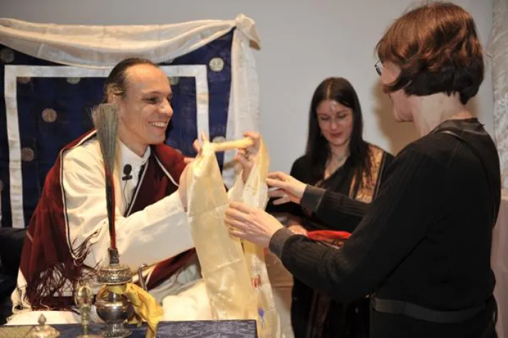 Großer Andrang beim Nepalesischen Losarfest im Sophiensaal Bild: Großer Andrang beim Nepalesischen Losarfest im Sophiensaal